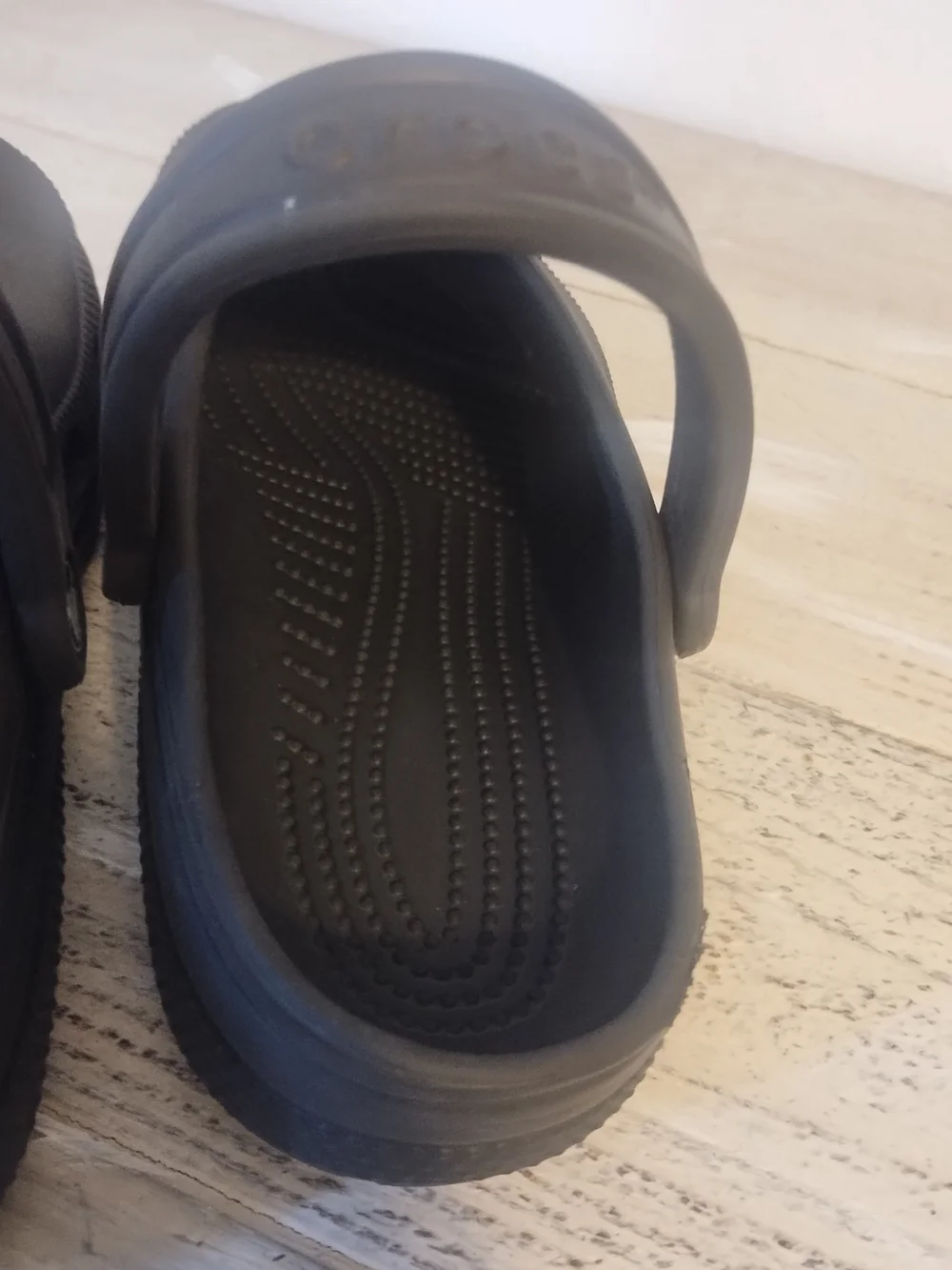 Crocs  unisex Sandals Mens 6 Womens 8 Classic Slip On Comfort  Clogs Black